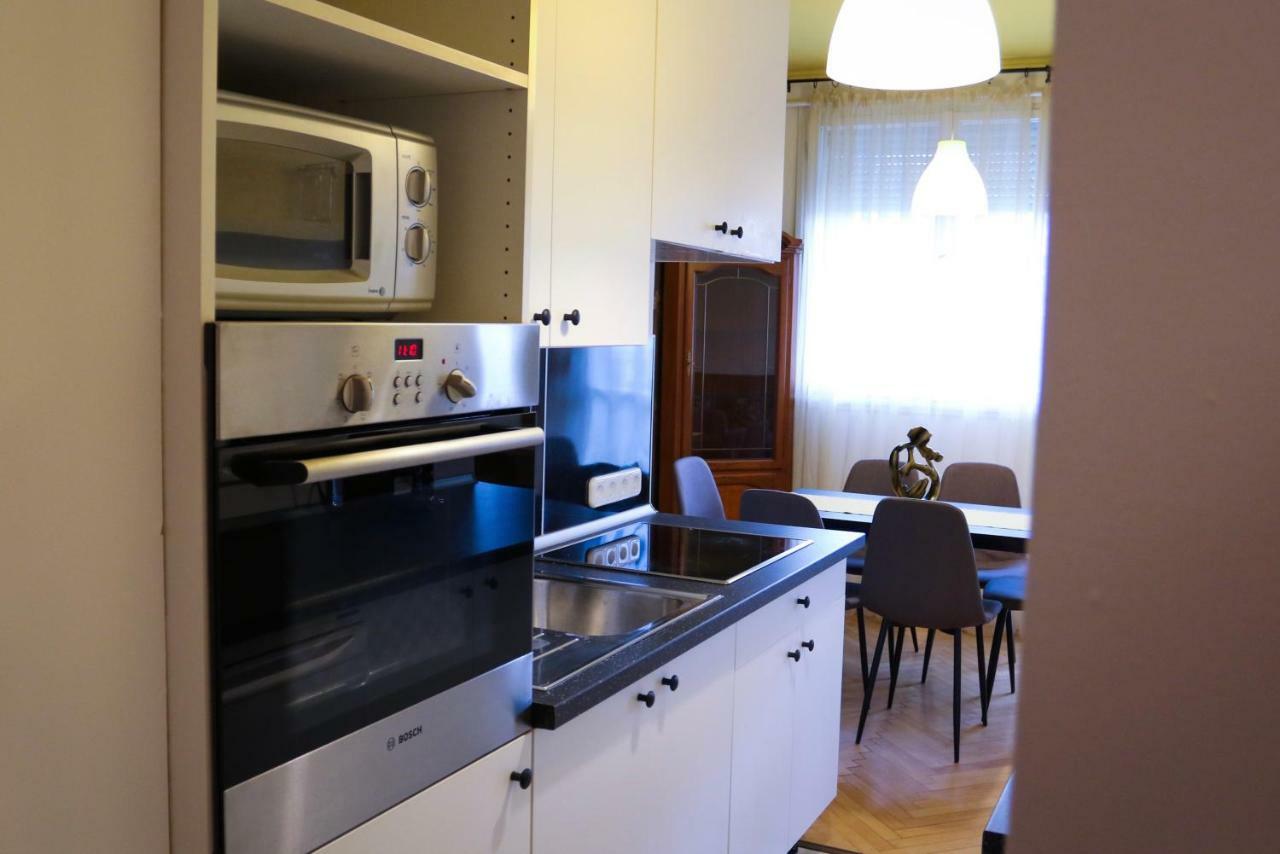 Palace Apartman - Minaret, Eger Luaran gambar